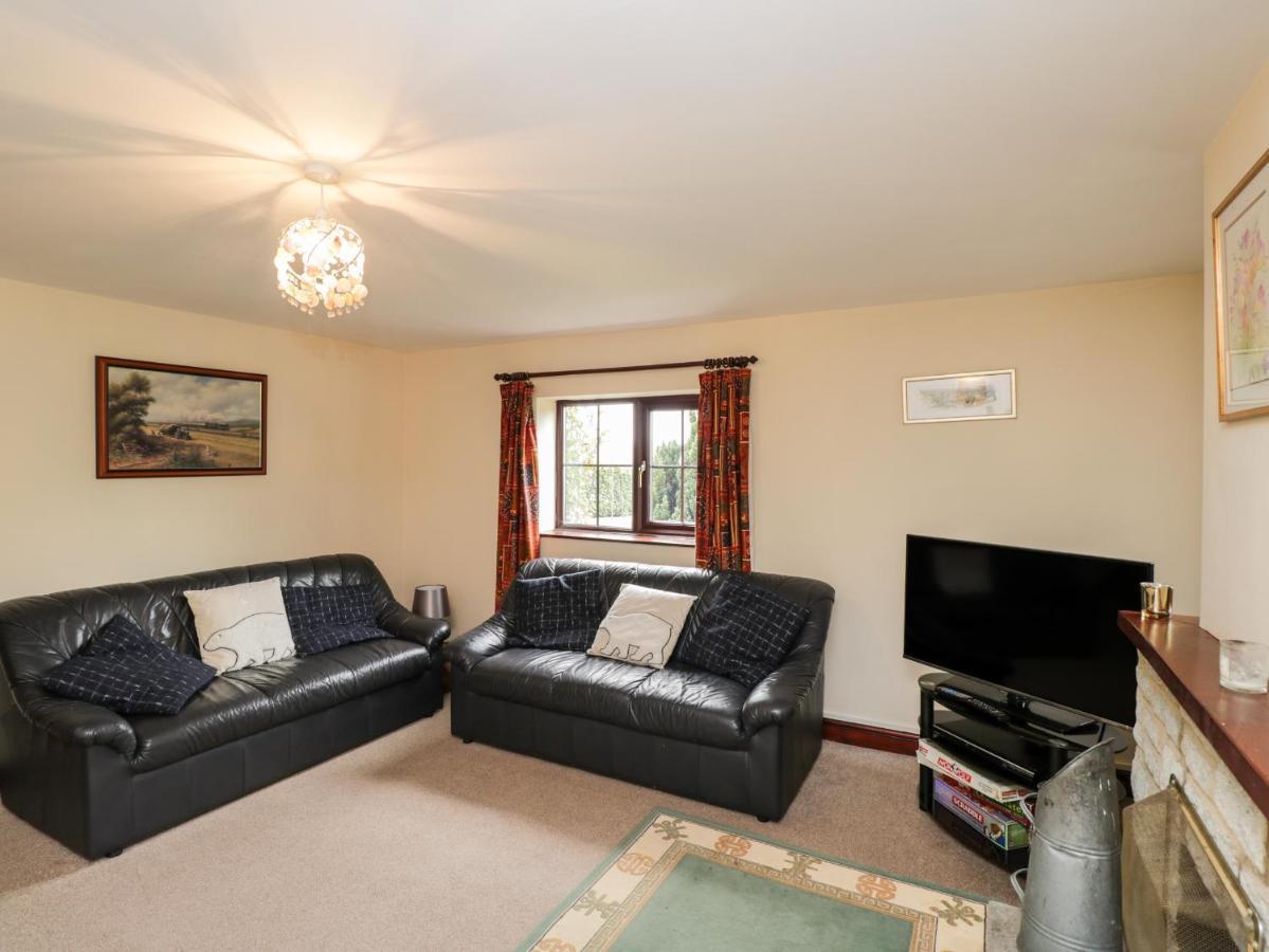 Lawn Farm Cottage Gloucester Esterno foto